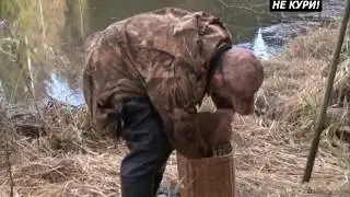 Hunting for duck with a duck decoy. The insidiousness of the sweet temptress
