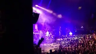 Tame Impala - Feels Like We Only Go Backwards - Live @ Les Nuits de Fourvière - Lyon 10/07/2016