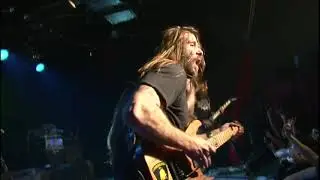 Last song of the night Guitars & Laser Beams shredding down to the last note with Day of Reckoning!