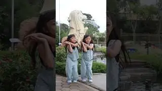 PATUNG DIBELAKANG KITA ADA DI NEGARA APA HAYOO ??? 