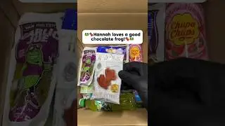 🐸🍫Don’t let that CHOCOLATE FROG hop away Hannah!🍫🐸 