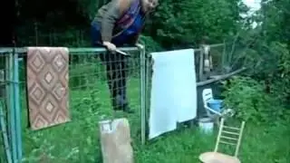 Как нападать с топором. Жесть))))