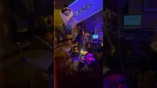 Daru Jones 🎶: “Rock ur World” , “ Black or White” , “Makusa“ by @seedee_beats