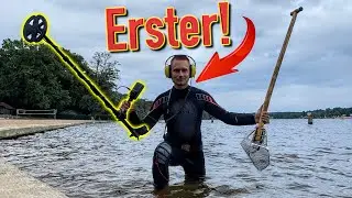 NO ONE BUT ME has ever searched here with a metal detector!! (Treasure hunt in the water)