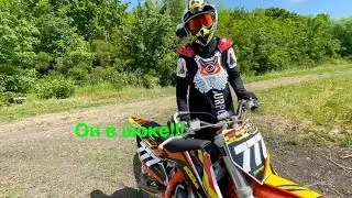 ОПЕРАТОР УЧИТСЯ КАТАТЬСЯ на МОТОЦИКЛЕ 1 ЧАСТЬ