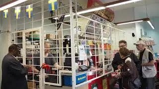 Malmö butik måste ha mångfaldsbur mot rån