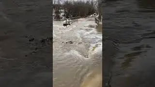 В Волоколамском округе размыло "отремонтированный" мост