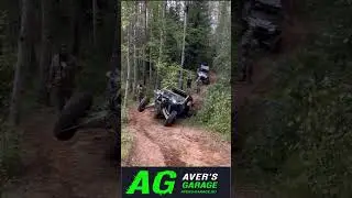 Красиво вылезает из канавы. Покатушки клиентов.  #atv #utv #offroad #трэш #aversgarage #quad #brp