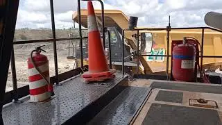 SEE THE OPERATION OF THE OHT CATERPILLAR 777E