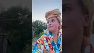 Почти один в один мой образ в 2009, единственное были туфли лакированные, и блестючие колготки 😀