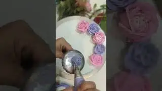 Whipping cream piping design #cakedecoratingideas ❤️❤️