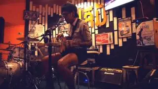 พัดลม - จุ๋ย จุ๋ยส์ | LIVE @ปลื้ม Phuket