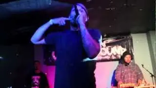 Gadzooks performs 