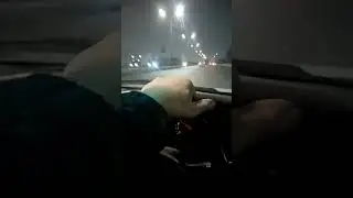 инстасамка с сломанной картинкой вымышленного Мира.
