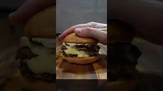 The Savoyard Burger!! 🤤🍔 
