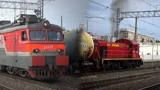 Электровоз ВЛ11.8-718 c грузовым поездом и тепловоз ТГМ4-1989 с грузовым составом