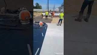 движ  на стройке #shorts#белорусы в Польше, монолитные работы