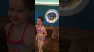 Волжские термы. Настя греется  в детской сауне и смотрит мультик Фиксики 🤩