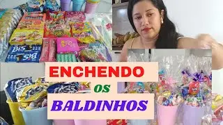 Enchendo os baldinhos da Festa