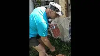 МЕТАНИЕ НОЖА В ДЕРЕВНЕ