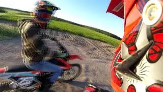 Деревня kill /Husqvarna FC350 vs KTM sx125