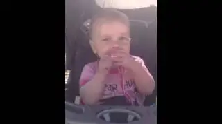 Маркус освоил ладушки))