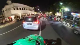 360° video - Jalan Tunjungan sampai Taman Bungkul Malam Minggu Tengah Malam - Insta360 One R