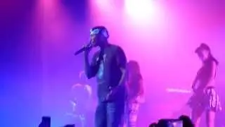 Pharrell Williams au Zenith de Paris 13/10/14 (DROP IT LIKE ITS HOT)