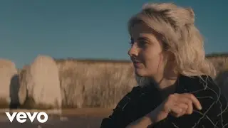 Emily Burns - I’m So Happy (Official Video)