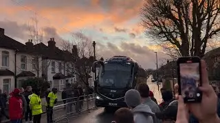 Mikel Arteta, Arsenal staff & players Live & Arsenal Bus parking up & Two horses & My 🦅’s prediction