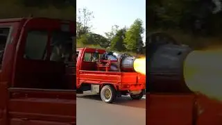 Youtuber befestigt Kampfjetmotor an Minitruck🤯