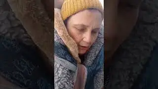Особенно больно видеть женщин на улице😞