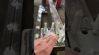 Опора для 2 тонных 9 метровых откатных ворот со шторкой с обратной стороны.