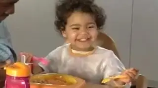 How to teach a baby to eat alone