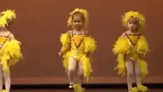 Танец маленьких  желтеньких цыплят  Угарное видео