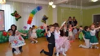 Вальс на выпускном бале в детском саду
