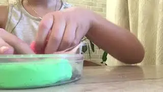 Масса для лепки котороя не лепется но очень приятная🥰