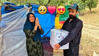 A kind young man changes the life of a homeless grandmother with his gift.
