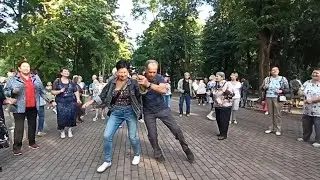 ТАНЦЫ 💃🕺 до УПАДА 🎼 в Парке городском 23.07.23 г. Калуга 