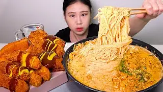 꾸덕한 크림김치소면 돈까스 새우튀김 먹방:)