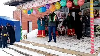 Гармонист Александр Сегов.