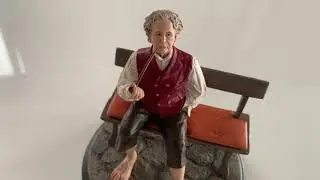 Bilbo miniature WETA