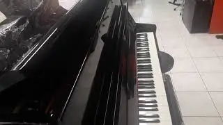 Yukiko piano verticale usato