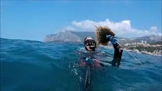 #подводнаяохотакрым# Морская подводная охота. Необычный трофей.