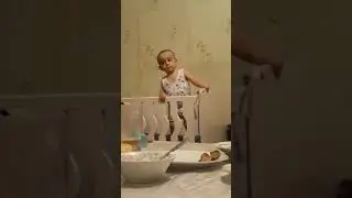 Dini mahnıya 1 yaş yarımlıq bəbənin reaksiyası 😮