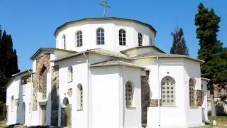 Абхазия.Дранда.Древний монастырь в честь Успения Божией Матери. 