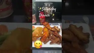 Fried chicken, zucchini crispies & Cornbread &🥗😋🥂🍾💃🏽￼