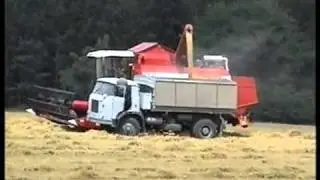 Комбайн Полесье GS12 в поле