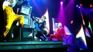 Rihanna live in Oberhausen April 2010 (7) - Rude Boy