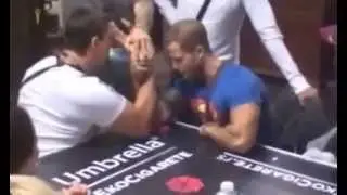 Farma 6 - KRISTIJAN GOLUBOVIĆ VS RADE SAVIĆ OBARANJE RUKE